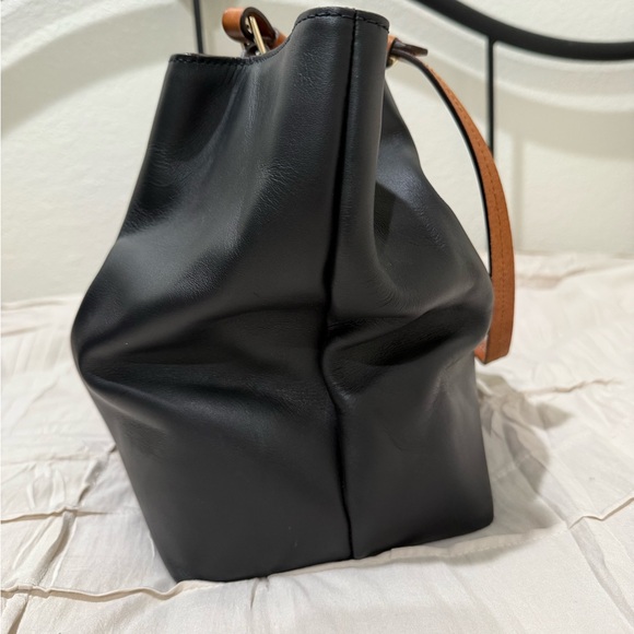 Dooney & Bourke City Flynn Bag - Picture 6 of 11